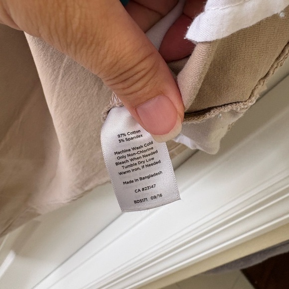 Talbots Women’s Size 14 Khaki Ankle Pants with Zipper Hem - Picture 5 of 5